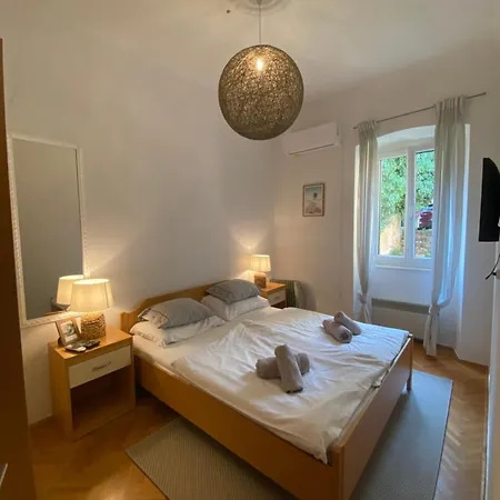 Maison Riviera Apartman *